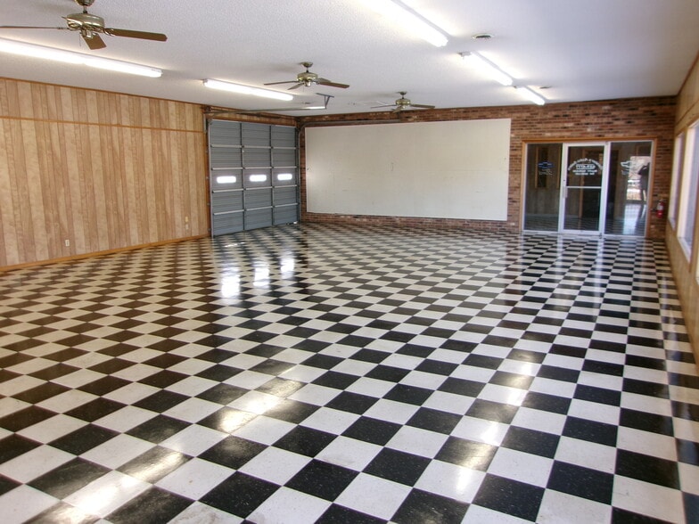 More Photos Of 8655 Fairystone Park Hwy, Bassett Auto Repair For Sale