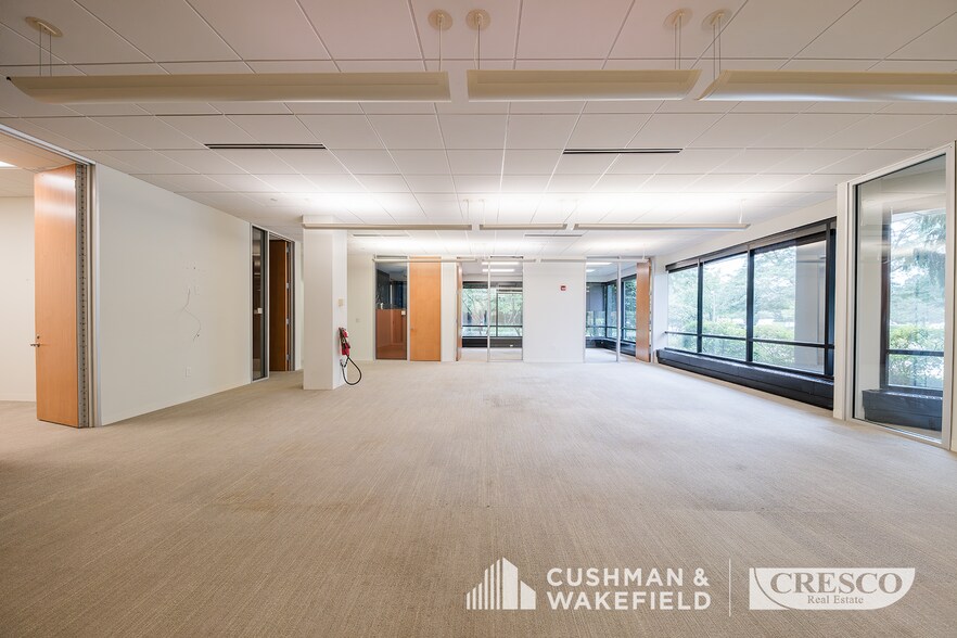 More Photos Of 6060 Parkland Blvd, Mayfield Heights Office For Lease