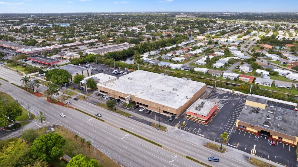 More Photos Of 4711 N State Road 7, Tamarac Showroom For Sale