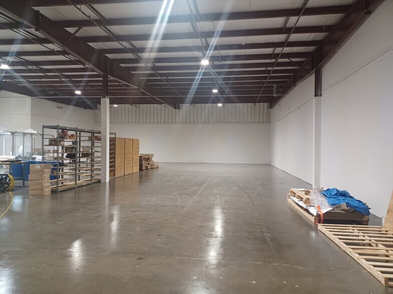 More Photos Of 277 Mallory Station Rd, Franklin Manufacturing For Lease