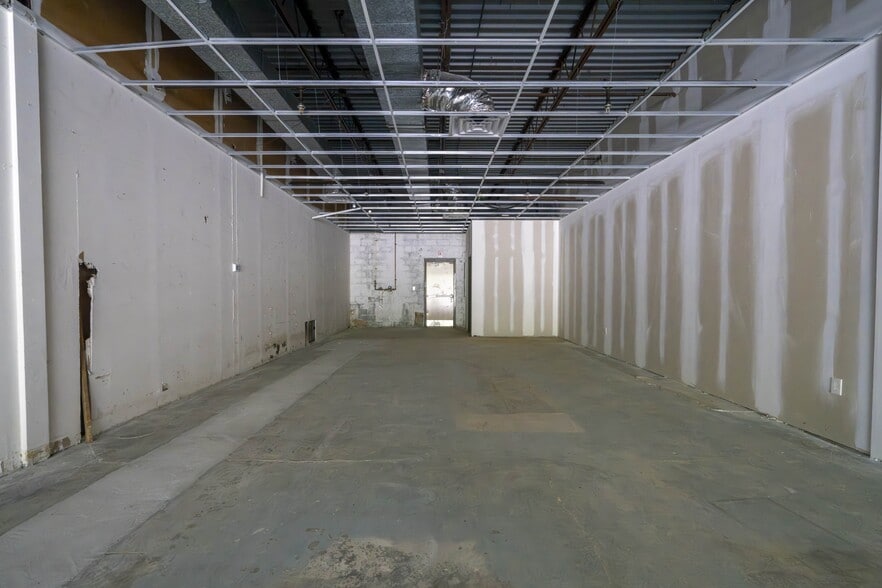 More Photos Of 439-489 N Cannon Blvd, Kannapolis Unknown For Lease