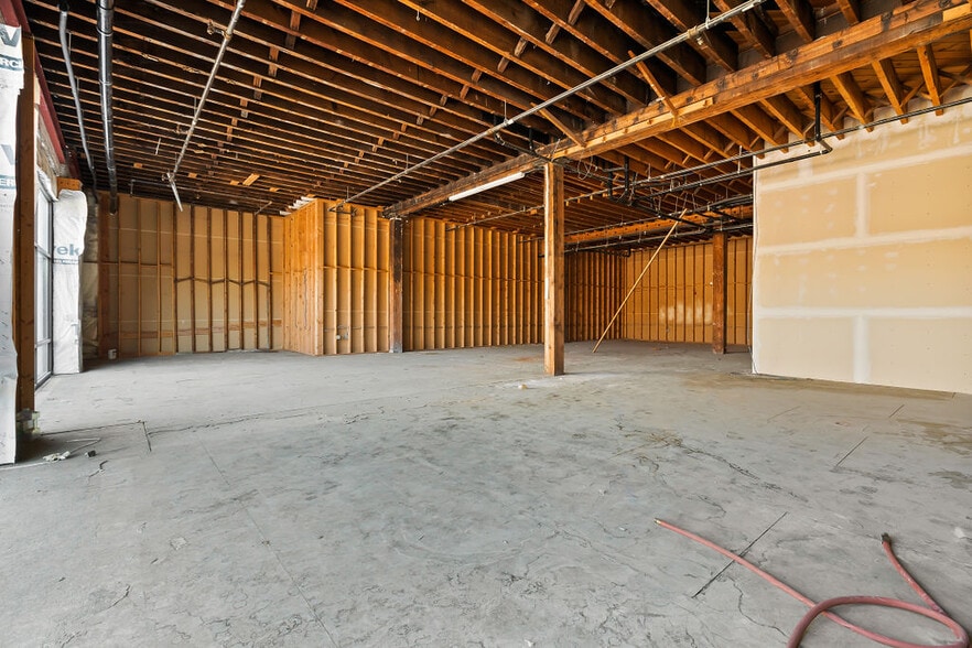 More Photos Of 17 N 3rd St, Yakima Apartments For Sale