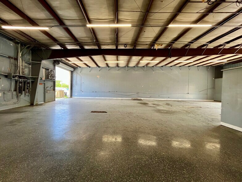 More Photos Of 4101-4119 Bandy Blvd, Fort Pierce Unknown For Lease