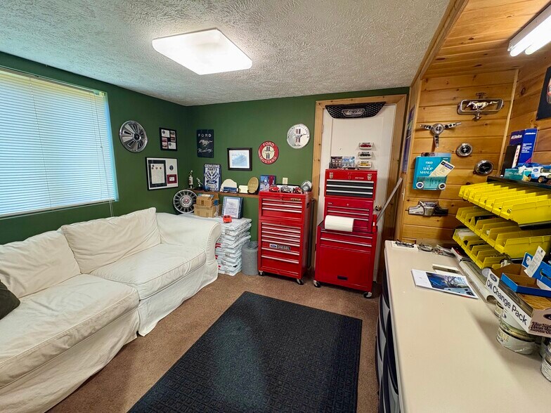 More Photos Of 876 Robinwood Ct, Traverse City Industrial For Sale