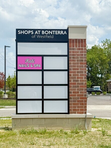 More Photos Of 17576 Alba Ln, Westfield Storefront For Lease