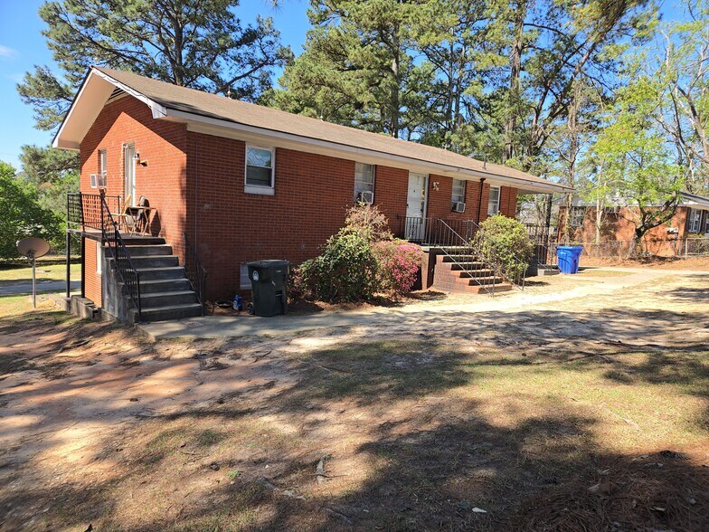 More Photos Of 4305 Rosehill Rd, Fayetteville Multifamily For Sale