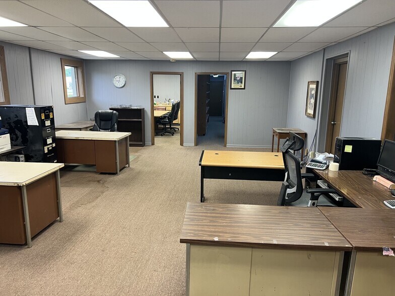 More Photos Of 496-544 E Industrial Way, Macon-Bibb Warehouse For Lease