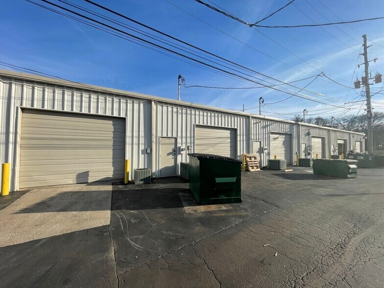 More Photos Of 118-122 Space Park Dr, Nashville Unknown For Lease