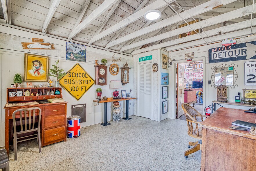 More Photos Of 203 N Birch St, Coquille Specialty For Sale