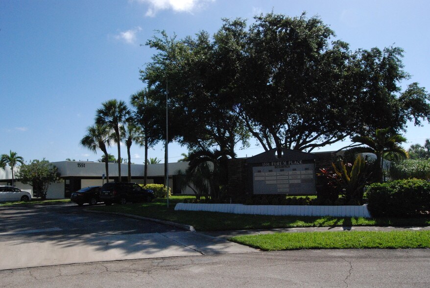More Photos Of 1551 Forum Pl, West Palm Beach Office For Lease