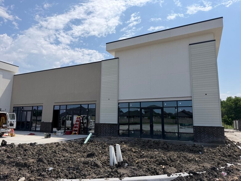 More Photos Of 390 Woodcreek Blvd., Fate, Texas 75132, Fate General Retail For Lease