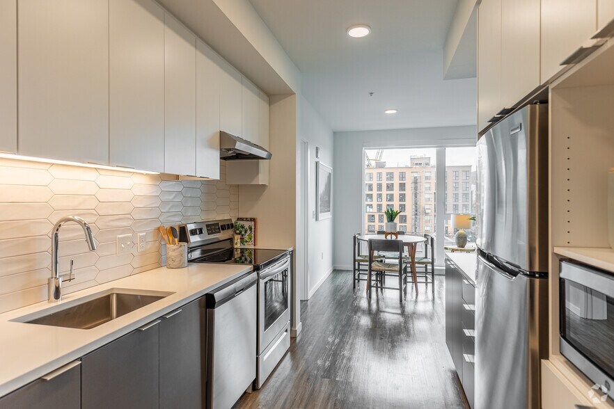 More Photos Of 1378 NW 18th Ave, Portland Apartments For Lease