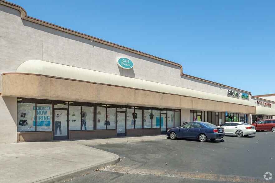 More Photos Of 5021-5321 Fruitridge Rd, Sacramento Unknown For Lease