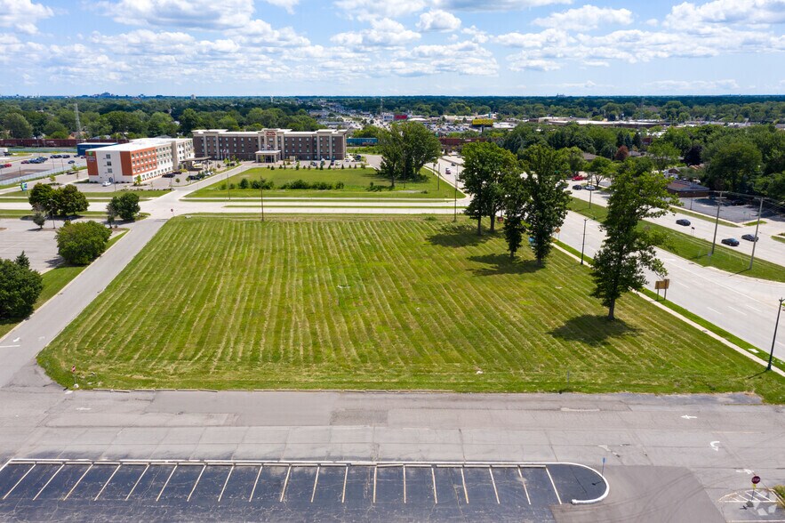 More Photos Of 16630 Southfield Rd, Allen Park Storefront For Lease