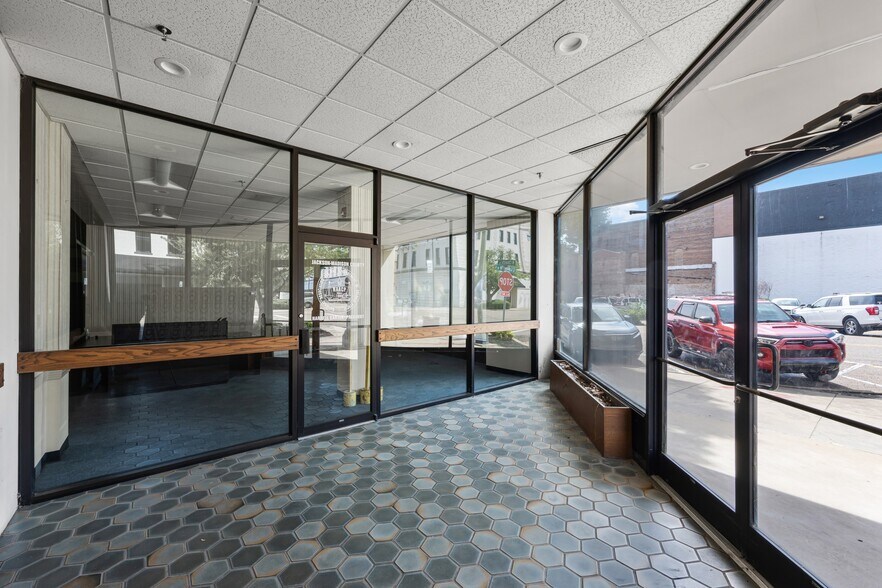 More Photos Of 116 N Church St, Jackson Office For Lease