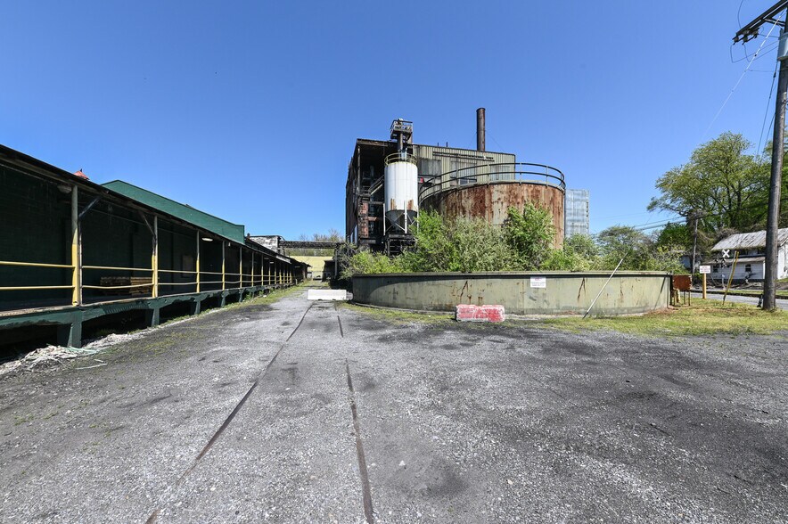 More Photos Of 164 Eyster Rd, Halltown Manufacturing For Sale