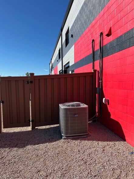 More Photos Of 1004 S Interstate 25, Castle Rock Light Manufacturing For Sale