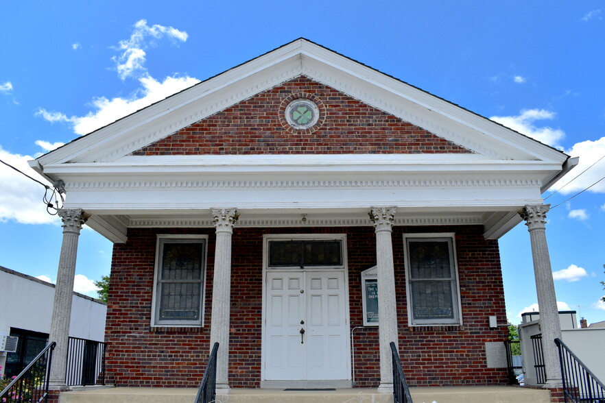 Primary Photo Of 469 S Franklin St, Hempstead Specialty For Sale