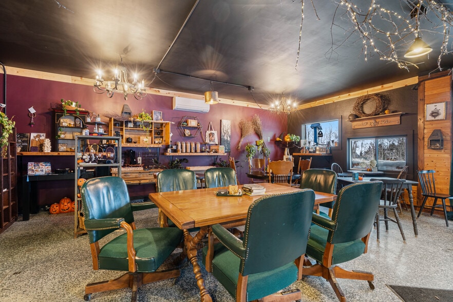 More Photos Of 4501 E Superior St, Duluth Freestanding For Sale