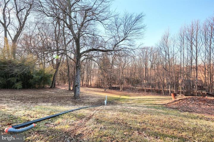 More Photos Of 1678 Prayer Mission Rd, Windsor Light Manufacturing For Sale