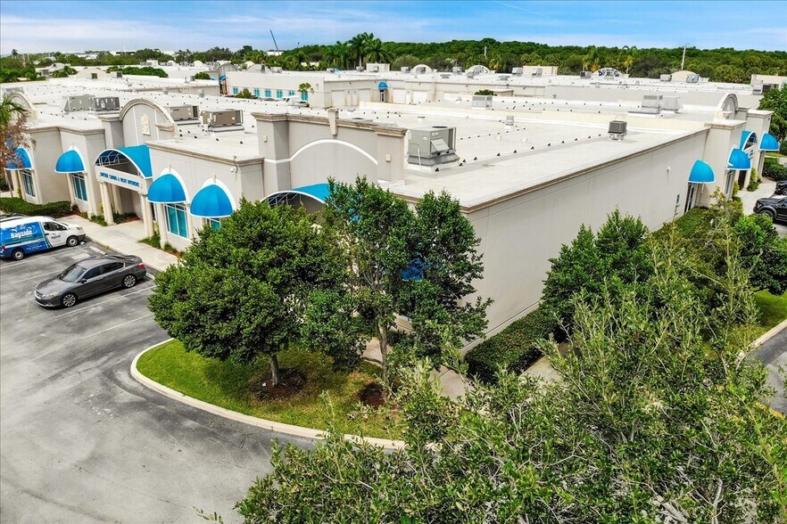 More Photos Of 2830 W State Road 84, Fort Lauderdale Flex For Sale