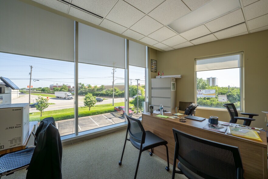 More Photos Of 807 Kinnear Rd, Columbus Medical For Sale
