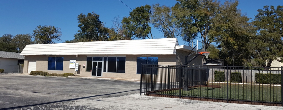 Primary Photo Of 4401 Edgewater Dr, Orlando Freestanding For Lease