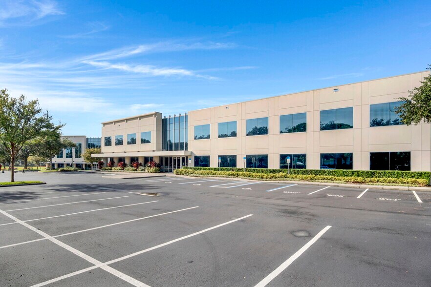More Photos Of 6200 Metrowest Blvd, Orlando Office For Sale