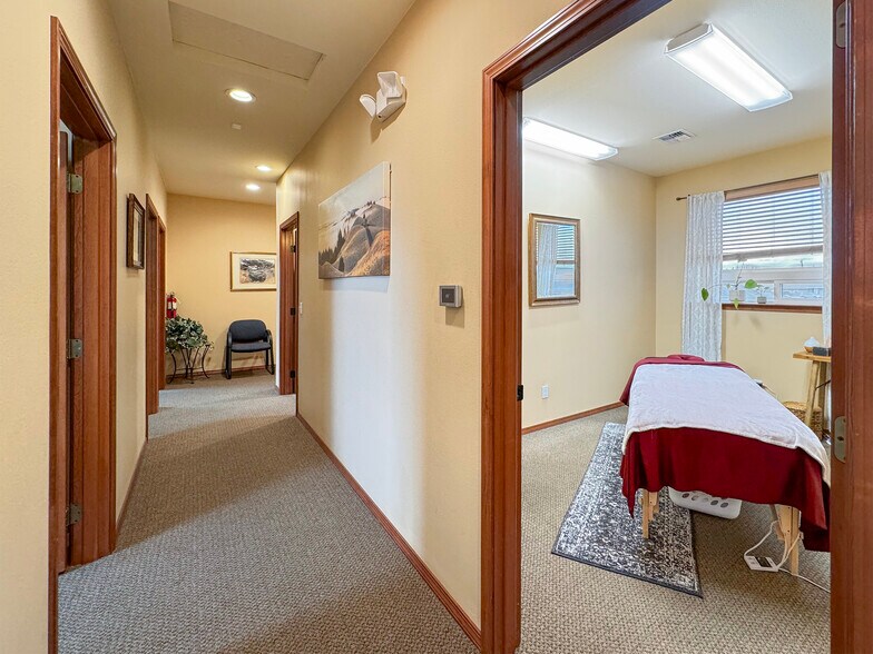 More Photos Of 534 N 5th Ave, Sequim Medical For Lease