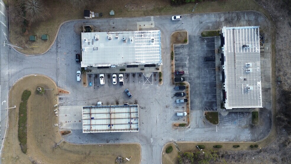 More Photos Of 2400 Highway 138 SW, Fayetteville Service Station For Sale