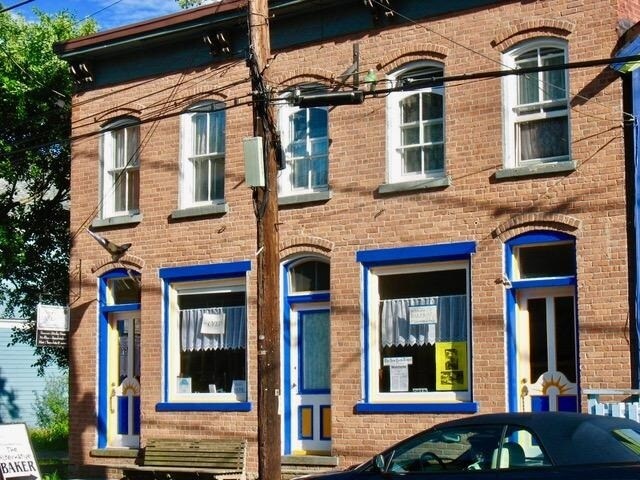 Primary Photo Of 407 Main st, Rosendale General Retail For Lease