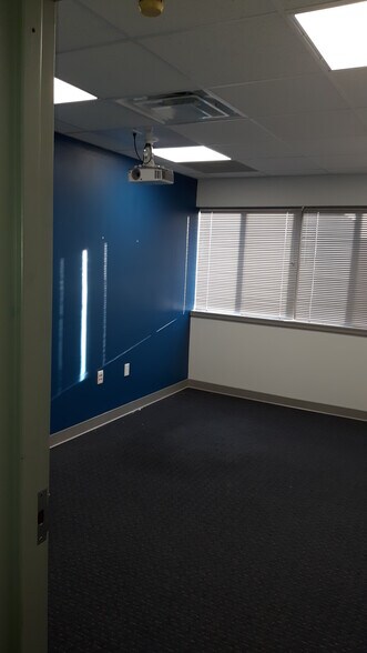More Photos Of 212 N Main St, North Wales Medical For Lease