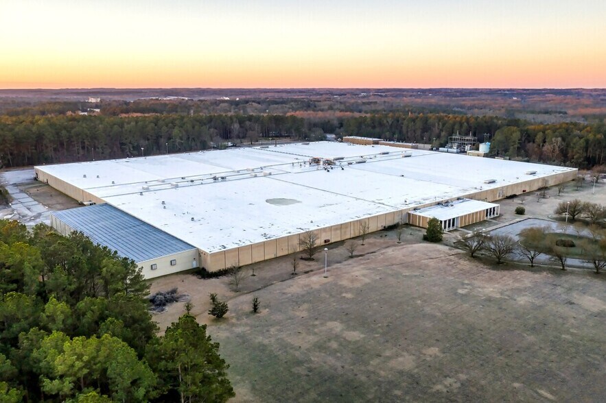 More Photos Of 1444 Lancaster Hwy, Chester Manufacturing For Sale