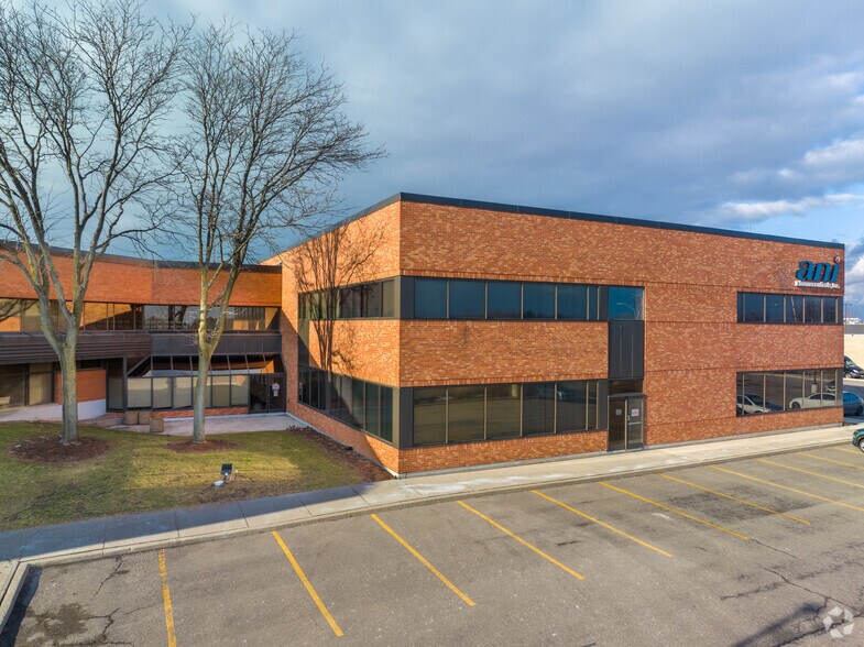 More Photos Of 400 Iroquois Shore Rd, Oakville Warehouse For Sale