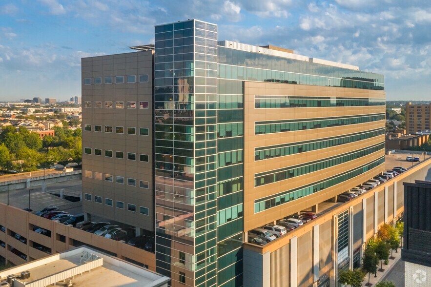 More Photos Of 3417 Gaston Ave, Dallas Medical For Lease