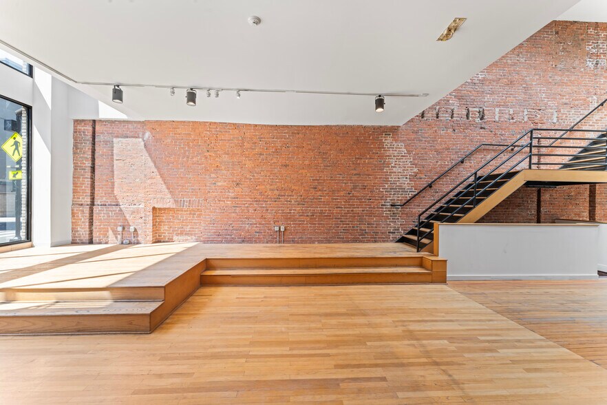 More Photos Of 262 Atlantic St, Stamford Freestanding For Sale