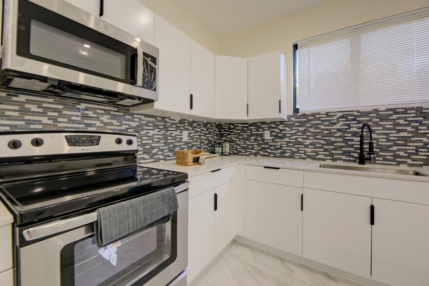 More Photos Of 742 NW 70th St, Miami Apartments For Sale