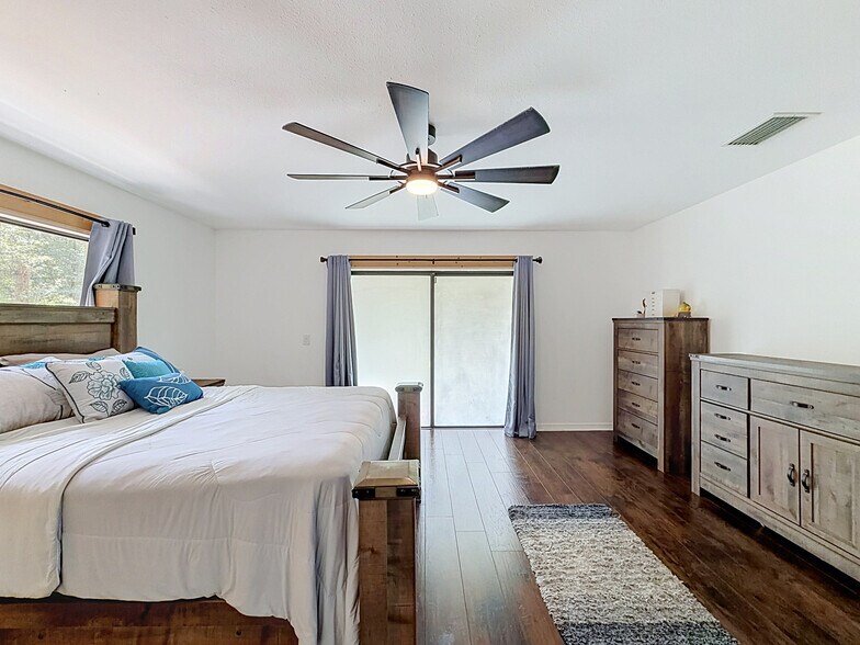 More Photos Of 26311 Willow St, Brooksville Specialty For Sale