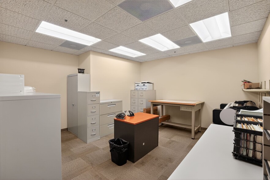 More Photos Of 16000 Trade Zone Ave, Upper Marlboro Unknown For Lease