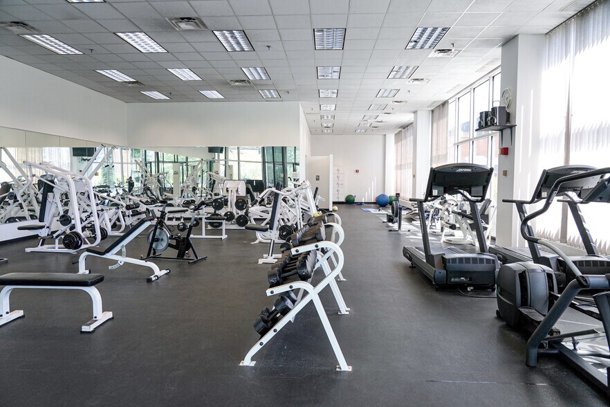 More Photos Of 112 Washington Pl, Pittsburgh Office Residential For Lease