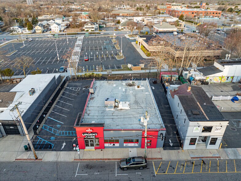 More Photos Of 24 Railroad Ave, Patchogue Office For Sale