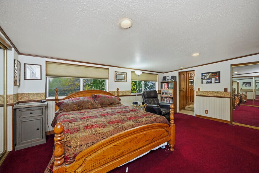 More Photos Of 3511 Redwood St, Clearlake Freestanding For Sale