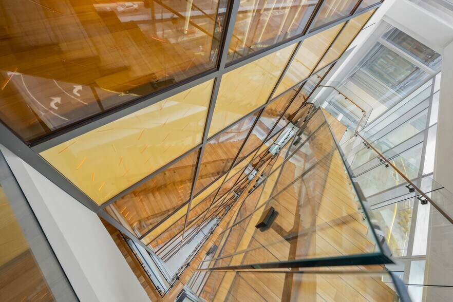 More Photos Of 7940 Jones Branch Dr, McLean Office For Lease