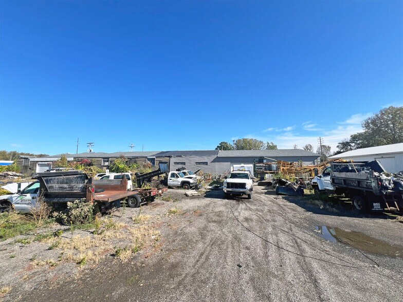 More Photos Of 2010 Schaper Ave, Erie Warehouse For Sale