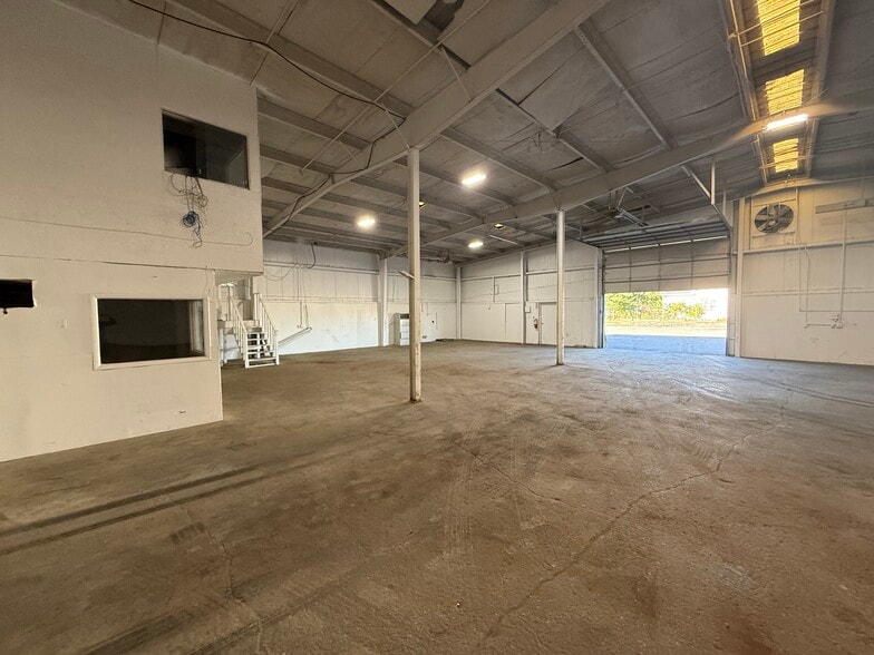 More Photos Of 2160 Fletcher Ave, Indianapolis Warehouse For Lease