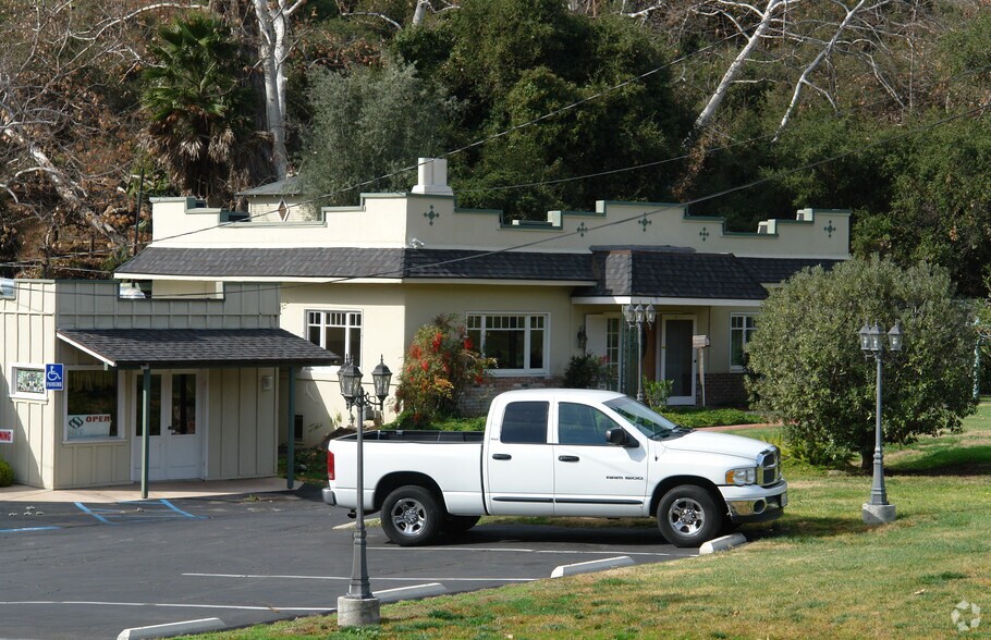 More Photos Of 2809 S Mission Rd, Fallbrook Freestanding For Lease