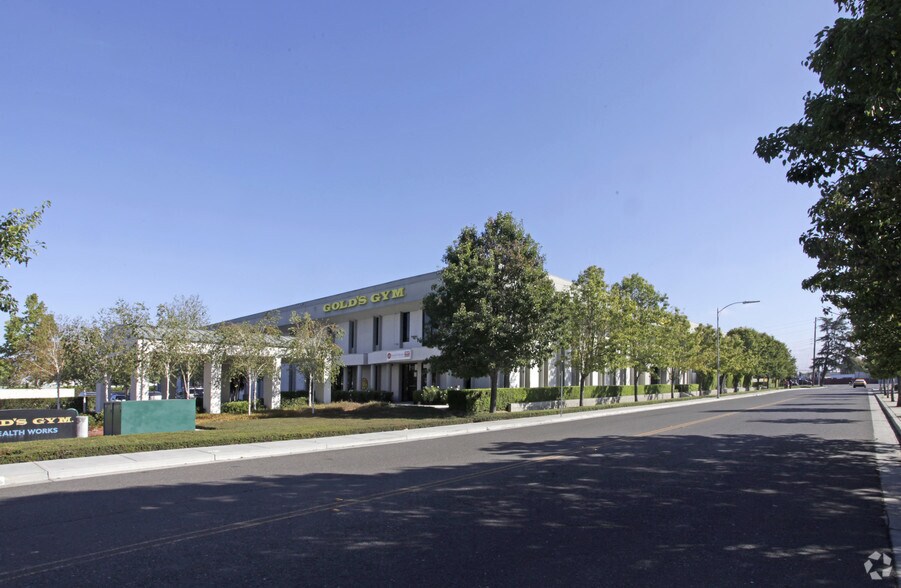 More Photos Of 1887 Monterey Hwy, San Jose Flex For Lease