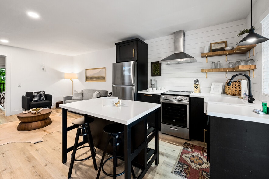 More Photos Of 4155 Dollys Dr, Sevierville Specialty For Sale