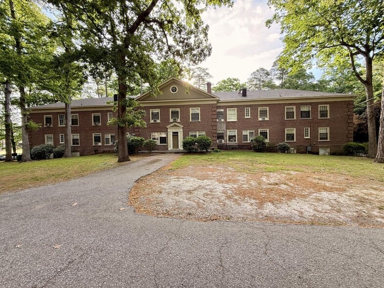 More Photos Of 915 Raleigh Road Pky W, Wilson Apartments For Sale
