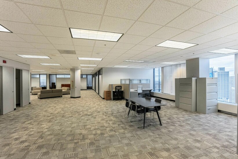 More Photos Of 600 Renaissance Ctr, Detroit Office For Lease